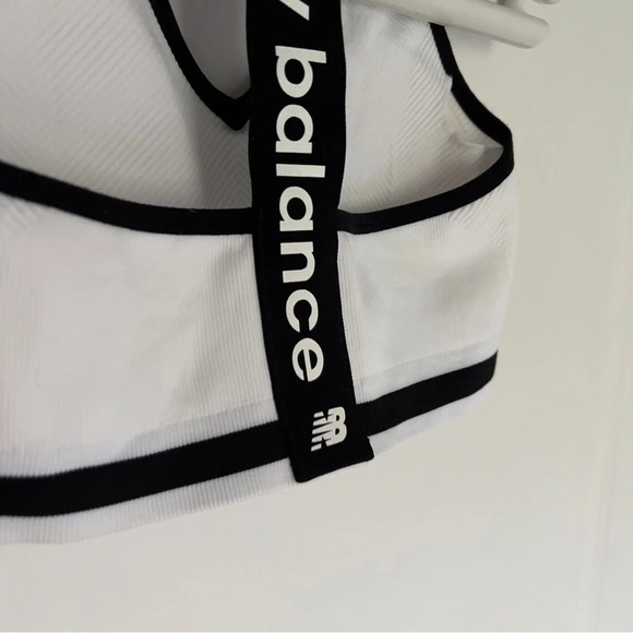 New  balance sports bra size S - Picture 3 of 5